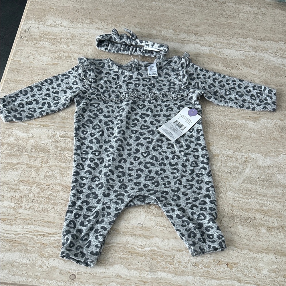 NEW 🆕 Gray Leopard Print Baby Romper Cozy super soft with Headband 0-3 m